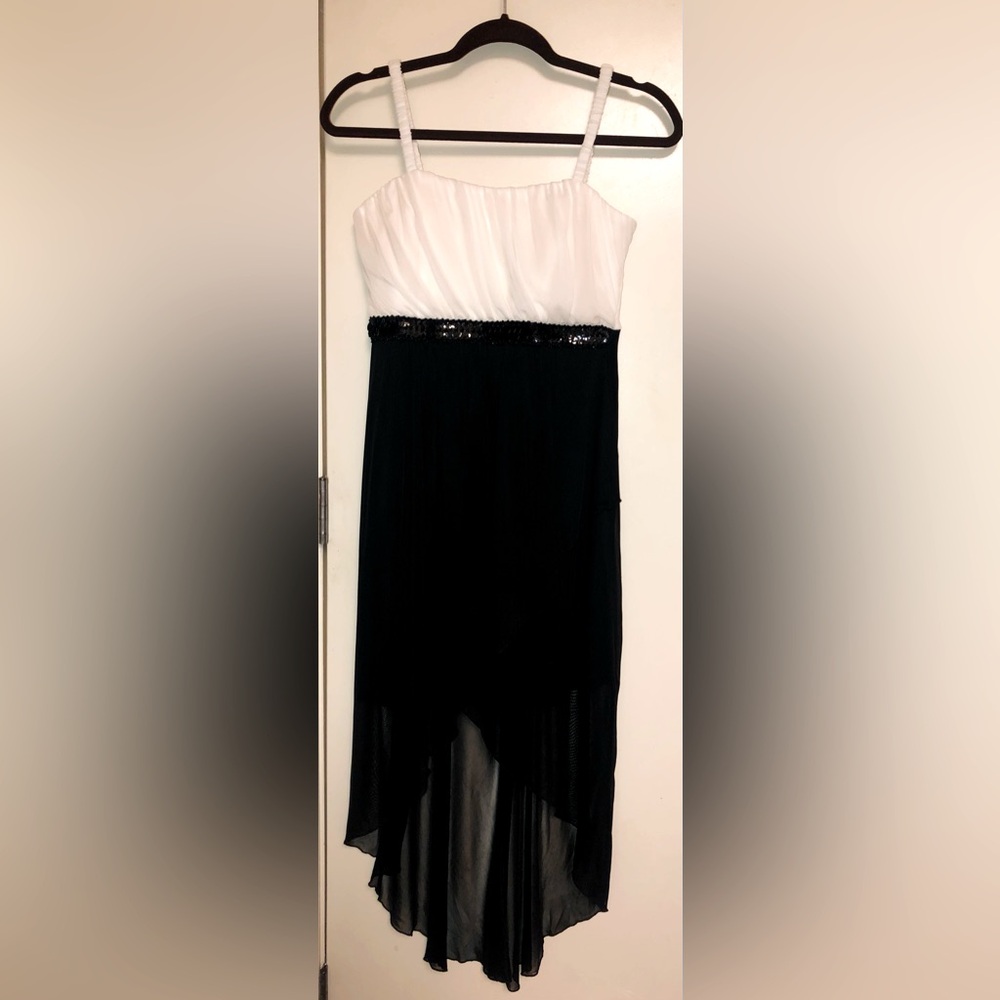 SWEET STORM- Black & White Formal Dress size Large